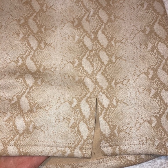 Sexy print mini skirt - Picture 3 of 6